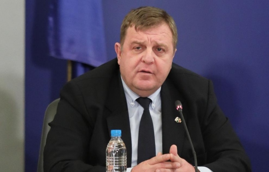 Каракачанов доволен, че се повишава интересът към военна служба