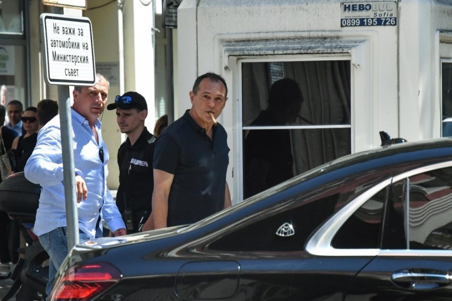 Божков: Борисов е наглец, от години прави същото като с Навални