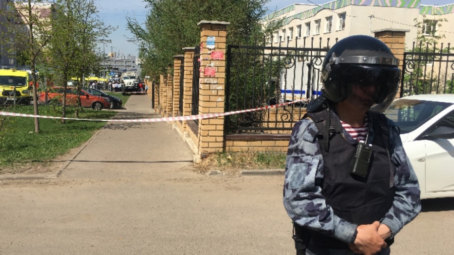 Студент уби седем деца и учителка в училище в Казан, рани над 20 души