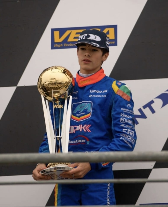Българче на 15 години привлече вниманието на шампиона във Формула 1 Фернандо Алонсо