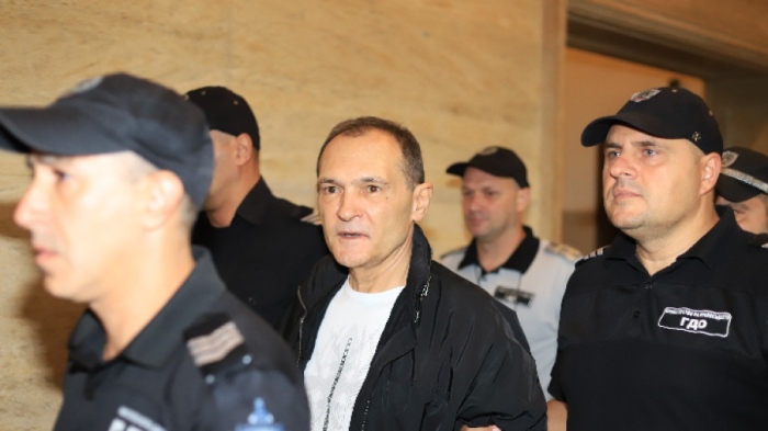 Васил Божков под домашен арест, ще го следят с електронна гривна