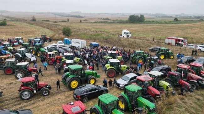 Фермерите обявиха край на протеста, одобриха меморандума с МС