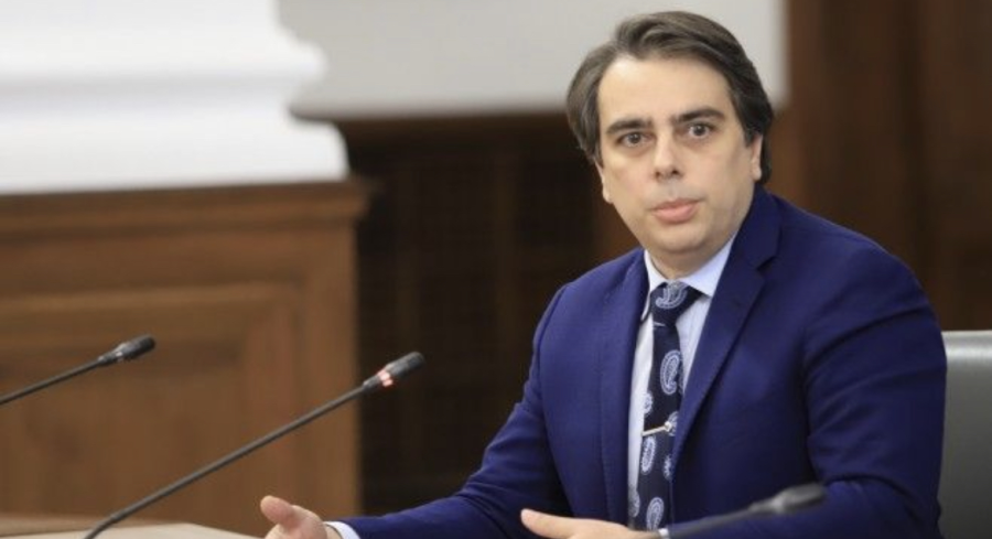 Асен Василев: Проектите за завод за батерии и протонен център отпадат