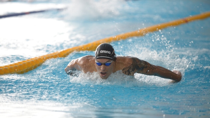 Федерацията по плувни спортове спря правата на Антъни Иванов за три години