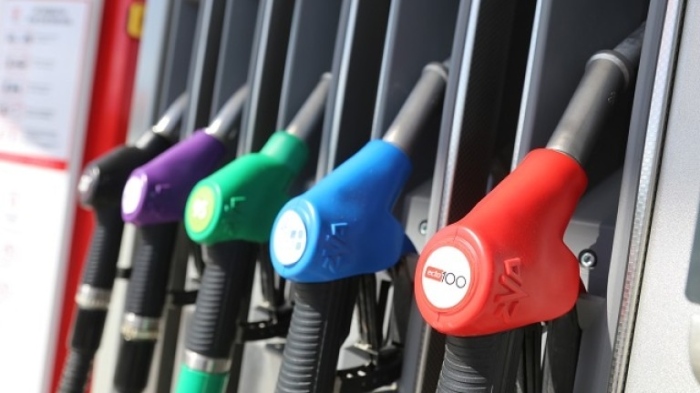 Икономическият министър прогнозира ръст в цените на горивата