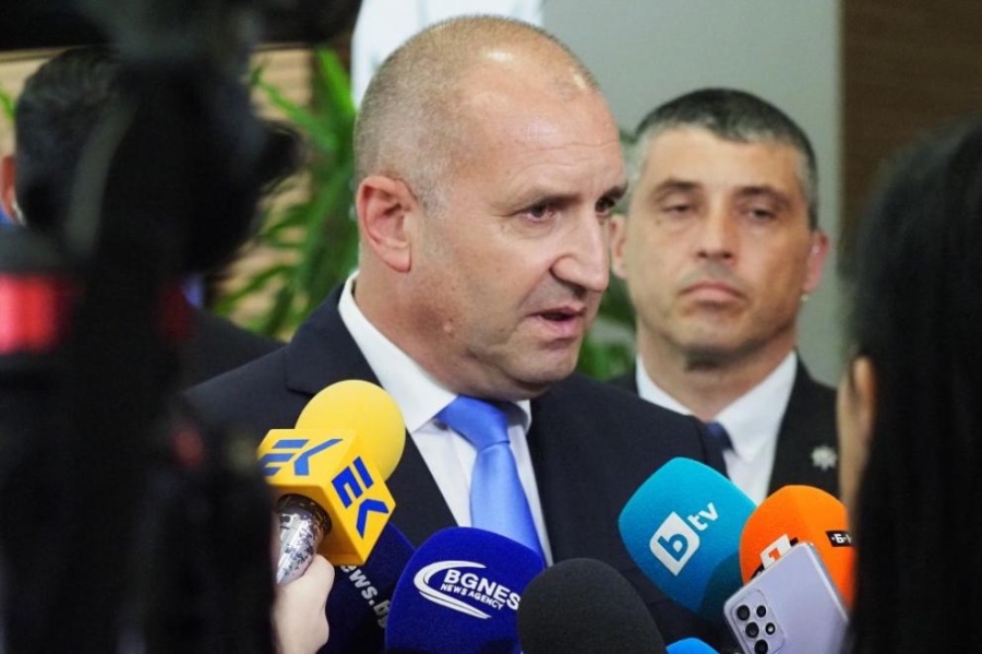 Радев: Приоритет на управляващите са печалбите на приближените им фирми, а не хората и енергетиката