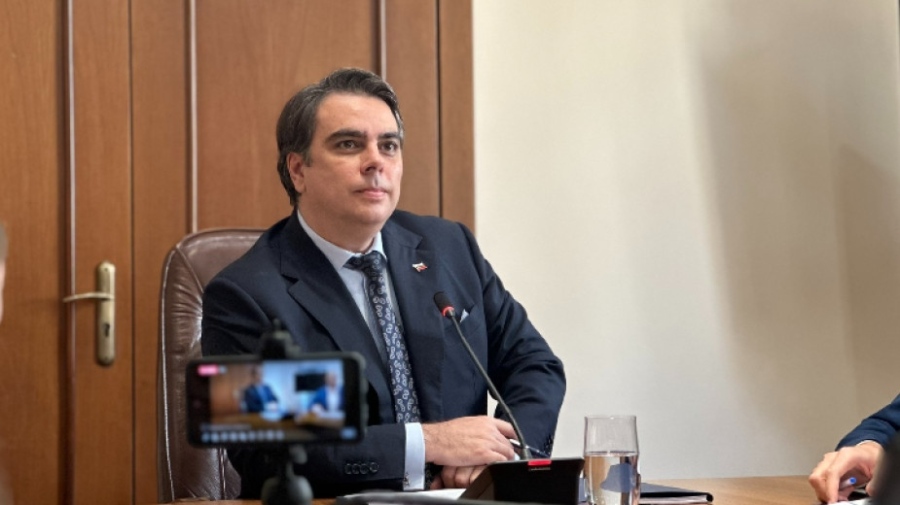 Асен Василев пред Ди Велт: Руската пропаганда у нас внушава, че сме второ качество граждани на ЕС