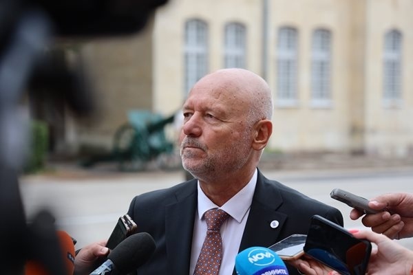 Министър Тагарев: Полша вече стигна 4% от БВП за отбрана