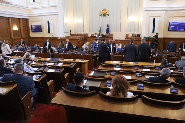 Депутатите одобриха бюджета на НЗОК за 2024 г.