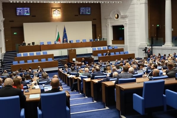 Депутатите продължават дебатите по приемането на Бюджет 2024