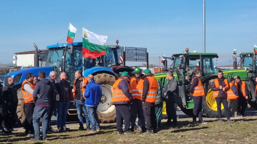 26 земеделски организации продължават протестите