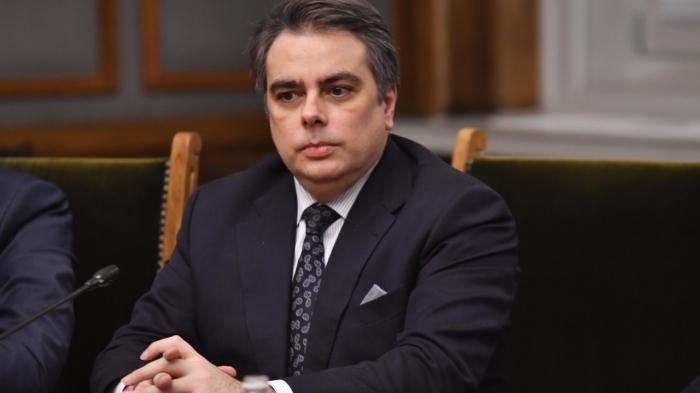 Асен Василев очаква успешна ротация и до трима сменени министри