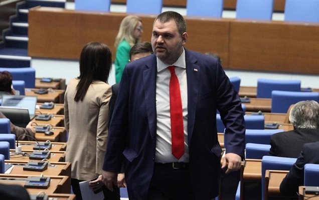 Делян Пеевски: Имам уверение от Петков, че ще разследваме и Лукойл