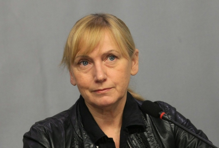 Елена Йончева загуби данъчно дело за 58 000 лв.