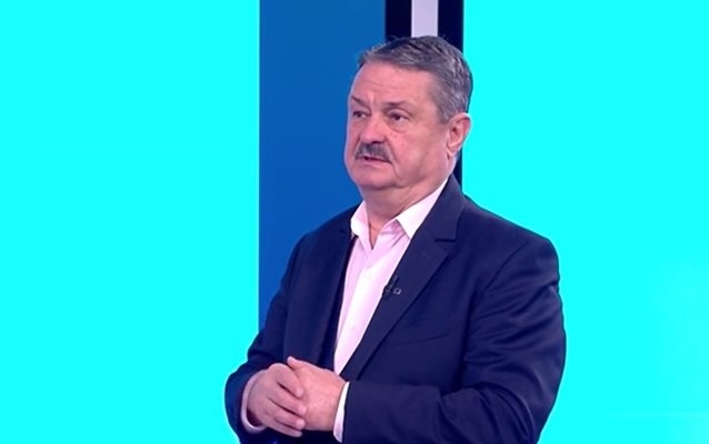 Проф. Георги Рачев: На Гергьовден празнувайте на открито, но близо до навес