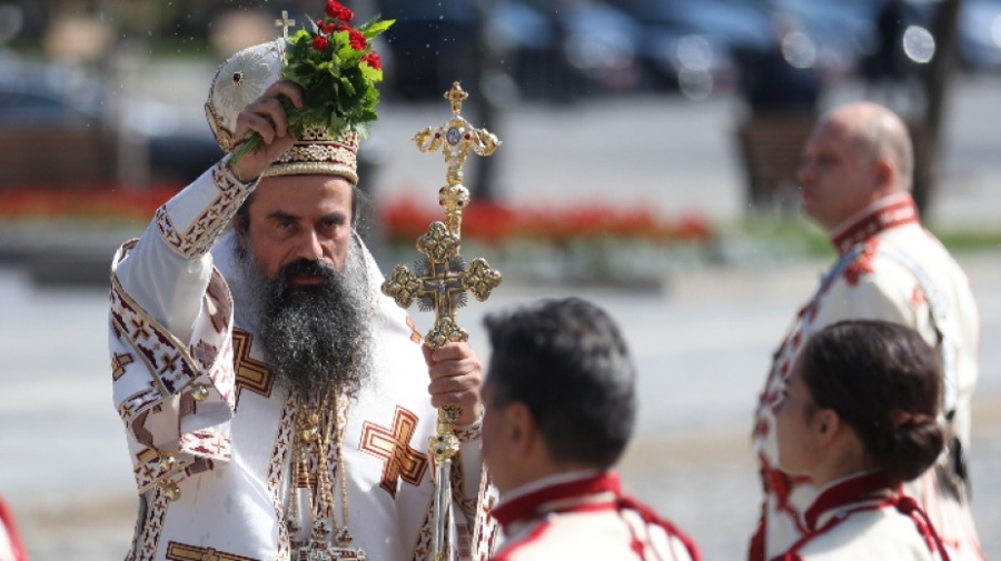 Тържествен водосвет и официална церемония по издигане на знамето на София